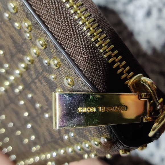 Michael Kors wallet - Picture 3 of 9